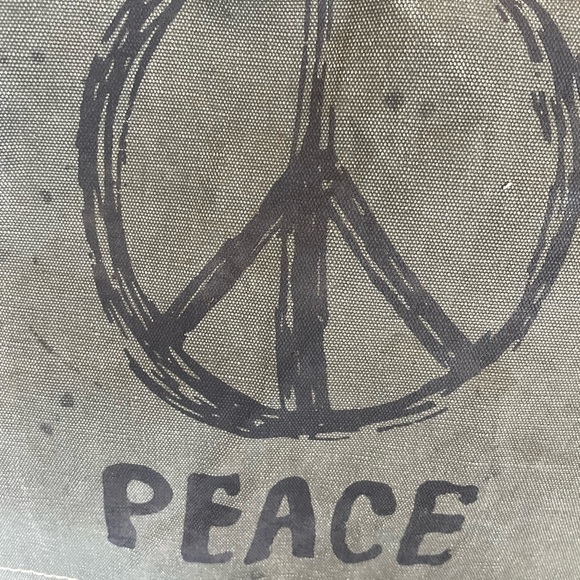 Cross body purse made out recycled army tents. - Picture 4 of 4